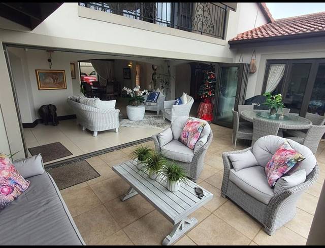 5 BEDROOM HOUSE FOR SALE IN UMHLANGA CENTRAL